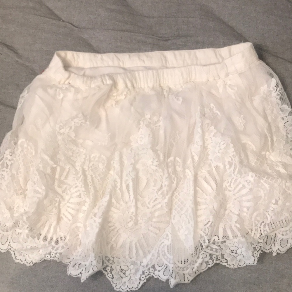 Abercrombie lace miniskirt - White